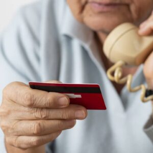 Χανιά: 28 συλλήψεις για εμπλοκή σε κύκλωμα με τηλεφωνικές απάτες – Πάνω από 190.000 ευρώ τα κέρδη