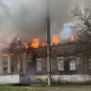 Χάρκοβο: Ρωσικά drones έπληξαν ιστορικό αρχοντικό του 19ου αιώνα που είχε επιβιώσει δύο παγκοσμίων πολέμων (βίντεο)