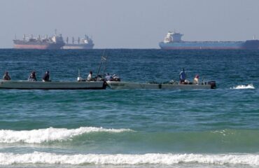 Στενά του Ορμούζ: Συγκρατημένα αισιόδοξοι οι ναυτικοί – Εξετάζουν τα «ψιλά γράμματα» της εκεχειρίας