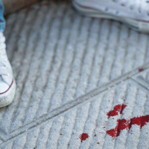 Άγριος ξυλοδαρμός 17χρονου στην Πάτρα: Παρέα συνομήλικών του τον «ξάπλωσε» με μπουνιές και κλωτσιές