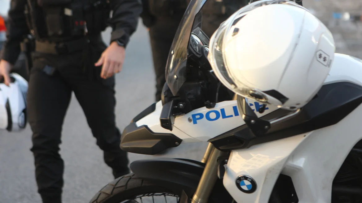 Ομόνοια: Ολοκληρώθηκε ο έλεγχος για τα ύποπτα αντικείμενα – Λήξη συναγερμού (upd)