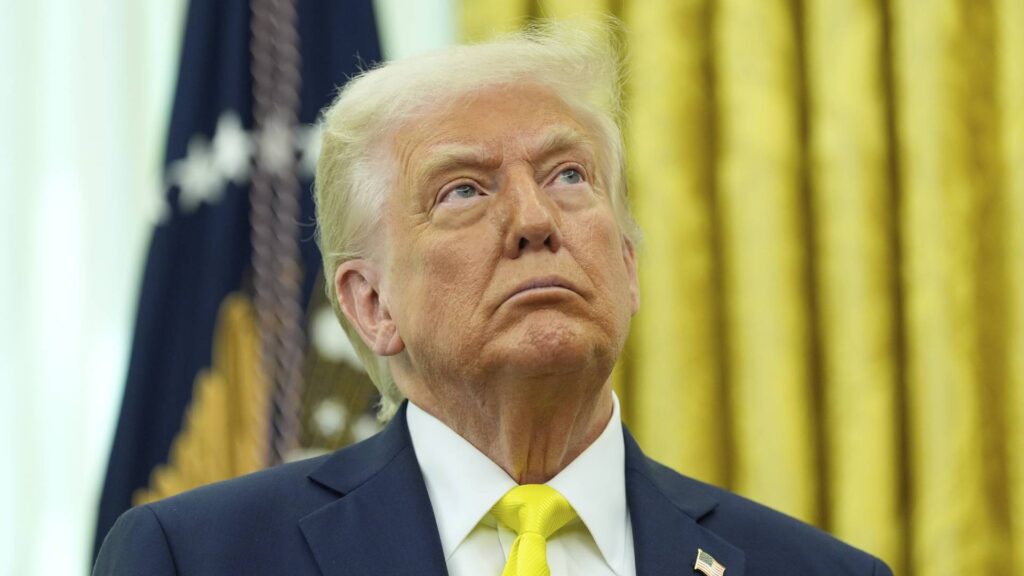 Ντ.Τραμπ: Δασμοί ύψους 50% στις χώρες που θα προμηθεύσουν στρατιωτικά όπλα στο Ιράν