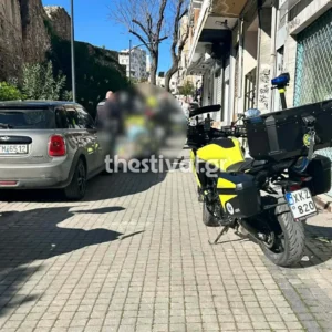 Θεσσαλονίκη: Γυναίκα κατέληξε μετά την πτώση της από το μπαλκόνι 3ου ορόφου πολυκατοικίας