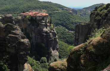 Μετέωρα: Βίντεο ντοκουμέντο από τη στιγμή που η 65χρονη πέφτει στο κενό