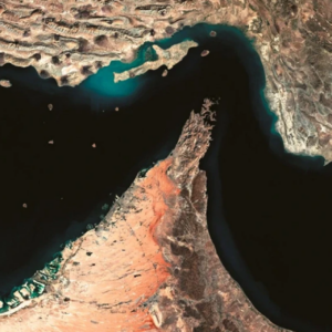 Στενά του Ορμούζ: Η αποκλιμάκωση στις τιμές των καυσίμων θα καθυστερήσει για μήνες