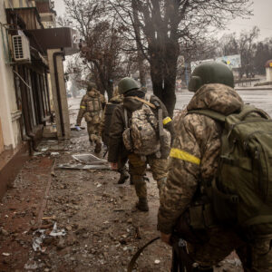 Σαν βέλος ρωσικό FPV «καρφώθηκε» στο κεφάλι Ουκρανού στρατιώτη και εξοντώθηκε όλη η ομάδα του (βίντεο)