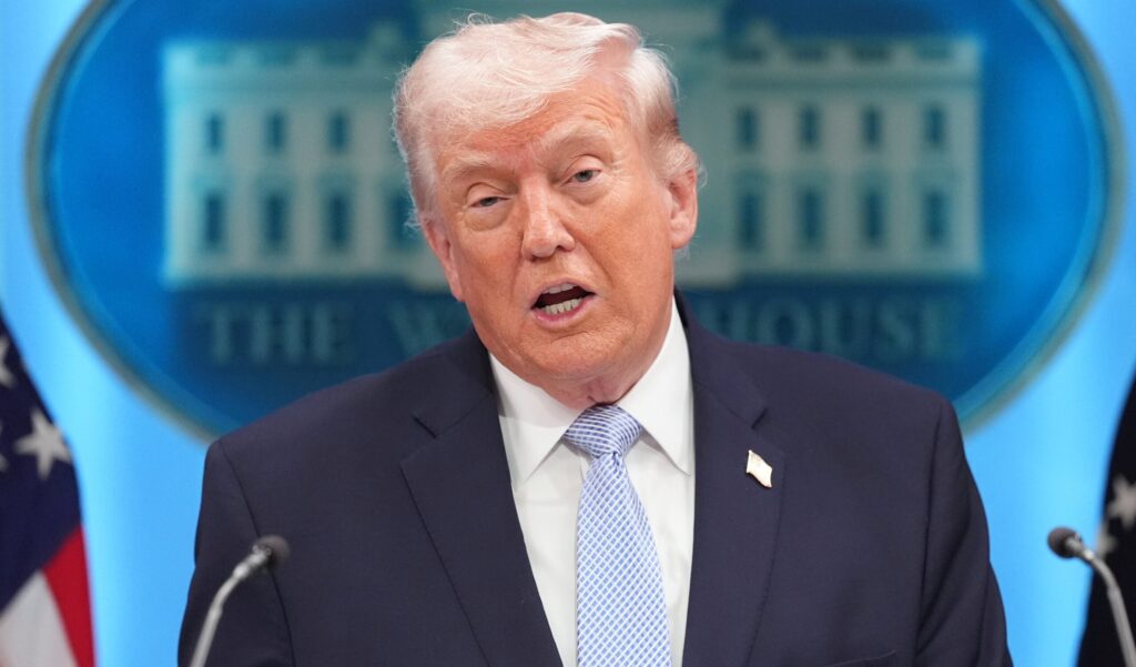 Τραμπ κατά ΝΑΤΟ: «Δεν μπορούν να καταλάβουν την κατάσταση εάν  αν δεν τους ασκηθεί πίεση»