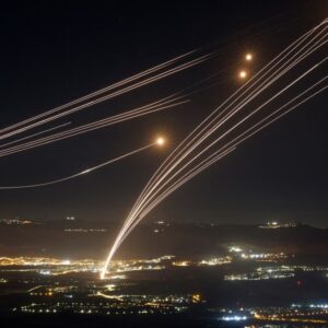 Η Χεζμπολάχ εκτόξευσε ομοβροντία ρουκετών εναντίον του Ισραήλ