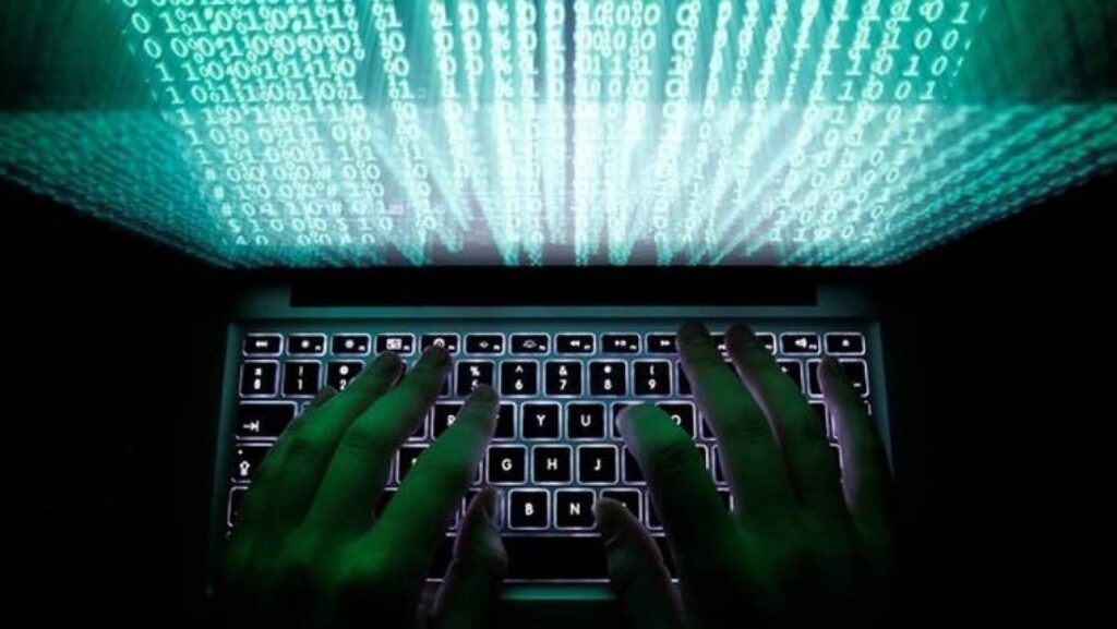 To Iράν υποστηρίζει πως χάκαρε συσκευές και λογαριασμούς του πρώην αρχηγού των IDF