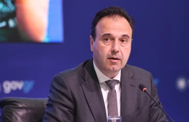 Δ.Παπαστεργίου για social media: Υψηλές κυρώσεις σε όσες πλατφόρμες δεν τηρήσουν τη ρύθμιση των κάτω των 15 ετών