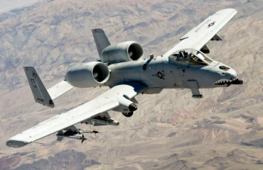 Βίντεο: Aμερικανικά αεροσκάφη A-10 Warthog πετούν πάνω από τη Βαγδάτη του Ιράκ