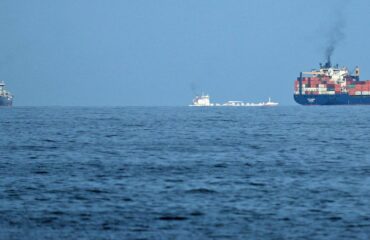 Ιράν: Πρόταση να καταβάλλονται τα τέλη διέλευσης από τα Στενά του Ορμούζ στο εθνικό του νόμισμα