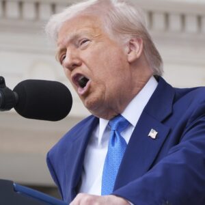 Δείτε την οργισμένη ανάρτηση Ν.Τραμπ για τα Στενά του Ορμούζ: «Το Ιράν να σταματήσει τώρα τα διόδια!»