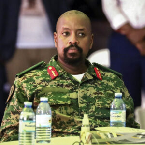 Η Ουγκάντα δηλώνει έτοιμη να στείλει έως και 100.000 στρατιώτες στο Ισραήλ για υποστήριξη στη σύγκρουση με το Ιράν