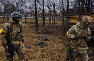 Μόλις 30 δεύτερα χρειάστηκαν οι Ρώσοι για να εξοντώσουν ομάδα κρυμμένων Ουκρανών στην Κονσταντινόβκα (βίντεο)
