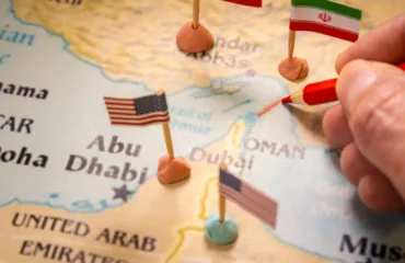 Πώς θα διεξαχθούν οι διαπραγματεύσεις μεταξύ Ιράν και ΗΠΑ: Οι δύο συν μία φάσεις