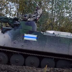 Οι Ρώσοι δημοσιοποίησαν πλάνα από την πλήρη καταστροφή σουηδικού Pbv-302 με Ουκρανούς στρατιώτες – Δείτε βίντεο