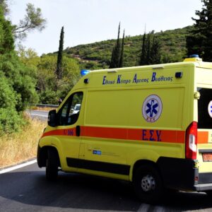 Αρτέμιδα: Οδηγός ΙΧ τραυμάτισε σοβαρά μοτοσικλετιστή – Τον άφησε στο δρόμο και έφυγε (βίντεο)