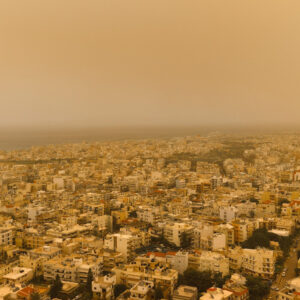 Καιρός: «Ξαναχτυπά» η αφρικανική σκόνη από Τρίτη του Πάσχα – Νεφώσεις και λασποβροχές