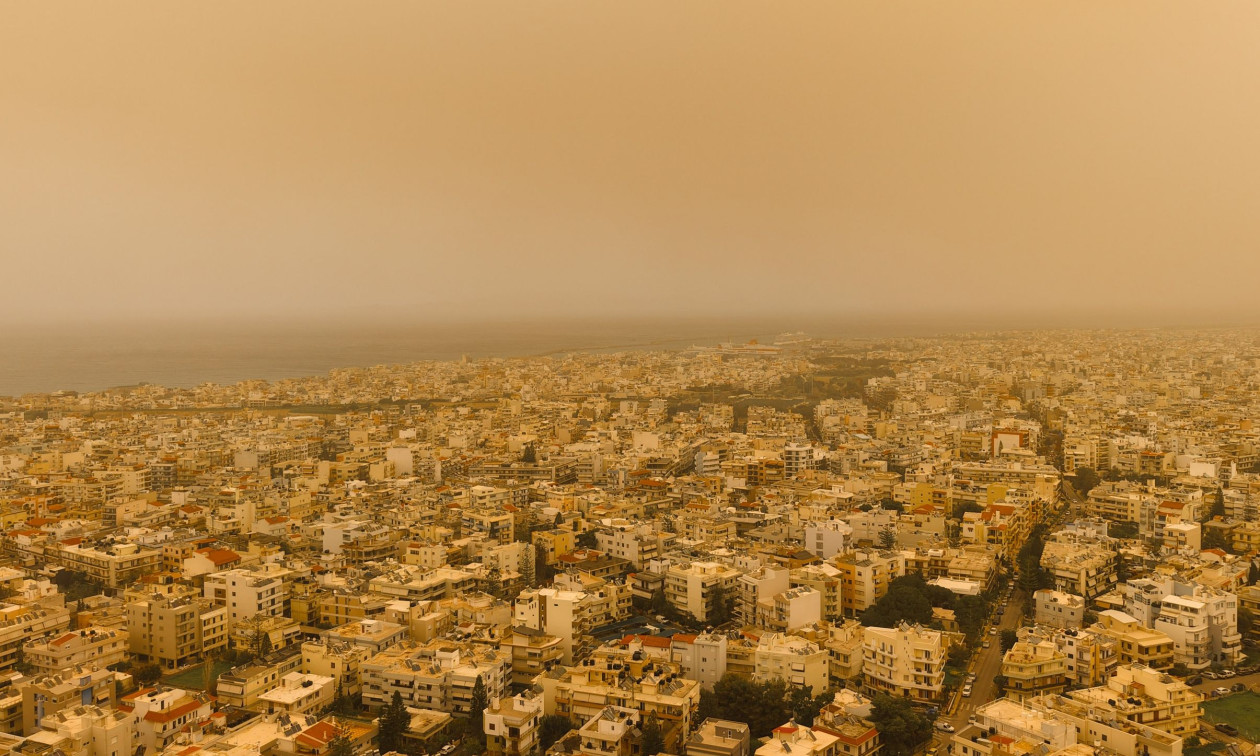 Καιρός: «Ξαναχτυπά» η αφρικανική σκόνη από Τρίτη του Πάσχα – Νεφώσεις και λασποβροχές