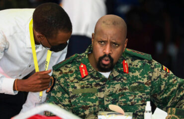 Ο αρχηγός του Στρατού της Ουγκάντα ​​απαίτησε 1 δισ. δολάρια από την Τουρκία και «την πιο όμορφη γυναίκα»!