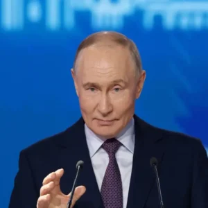 Β.Πούτιν: Η Ρωσία είναι έτοιμη να συμβάλει στις ειρηνευτικές συνομιλίες για τον τερματισμό του πολέμου στο Ιράν