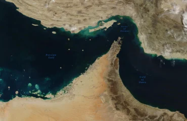 Οι Φρουροί της Επανάστασης απειλούν: «Θανάσιμη παγίδα θα γίνουν τα Στενά για όποιον κάνει τη λάθος κίνηση»