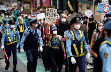 Βίντεο: Μεγάλη διαδήλωση στην Ιαπωνία κατά της δημιουργίας τζαμιού στην Φουτζισάβα!