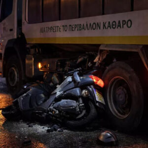 Θανατηφόρο τροχαίο στη Μυτιλήνη: Οδηγός μηχανής σκοτώθηκε μετά από σύγκρουση με απορριμματοφόρο