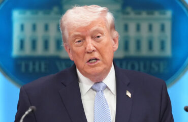 Ν.Τραμπ: «Δεν με ενδιαφέρει αν επιστρέψουν στις συνομιλίες οι Ιρανοί»