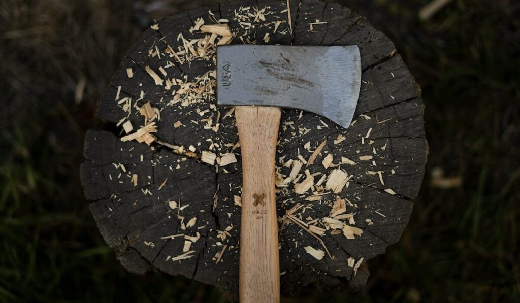 Θεσσαλονίκη: Aλβανός οδηγός φορτηγού επιτέθηκε με τσεκούρι σε διαρρήκτη