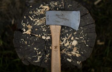 Θεσσαλονίκη: Aλβανός οδηγός φορτηγού επιτέθηκε με τσεκούρι σε διαρρήκτη