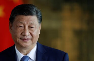 Σι Τζινπίνγκ: Παρουσίασε τέσσερις προτάσεις για την επίτευξη της ειρήνης στη Μέση Ανατολή