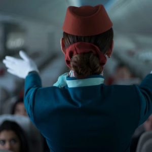 Ηράκλειο: Παλαιστίνιος κατέβασε το παντελόνι του μπροστά σε αεροσυνοδό – Πώς προσπάθησε να δικαιολογηθεί