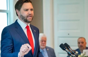 Ο Τζέι Ντι Βανς αποκάλυψε μέχρι πότε οι ΗΠΑ θα συνεχίσουν τον πόλεμο με το Ιράν (βίντεο)