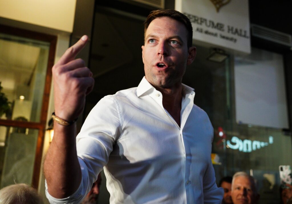 Σ.Κασσελάκης για Μ.Λαζαρίδη: «Πόσα ψέματα ακόμη;» – «Λέει ότι αποφοίτησε το 1992 – Το ίδρυμα ιδρύθηκε το 1991»