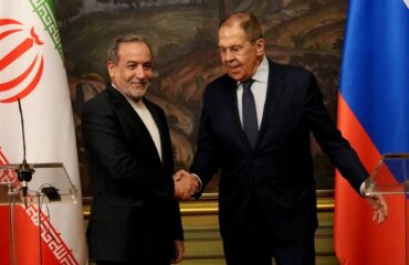 Σ.Λαβρόφ: Έκτακτο τηλεφώνημα του Ρώσου ΥΠΕΞ στον Αμπάς Αραγτσί – Τι συζήτησαν