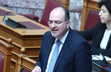 Αντιπολίτευση για Μ.Λαζαρίδη: «Πληρωνόταν από το δημόσιο χωρίς να το δικαιούται» – «Φτάνει πια»