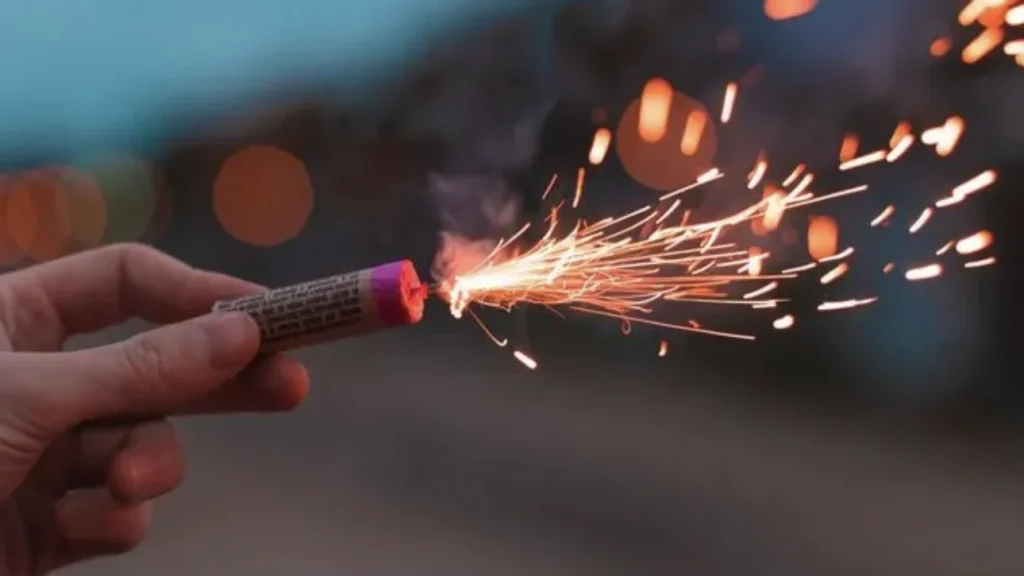 Καλά νέα για τον 14χρονο στο Μενίδι που τραυματίστηκε από κροτίδα: Γλίτωσε τον ακρωτηριασμό