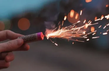 Καλά νέα για τον 14χρονο στο Μενίδι που τραυματίστηκε από κροτίδα: Γλίτωσε τον ακρωτηριασμό