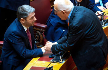 Επικοινωνία Ν.Ανδρουλάκη – Ν.Κακλαμάνη για αναβολή της αυριανής συζήτησης στη Βουλή λόγω Γ.Μυλωνάκη