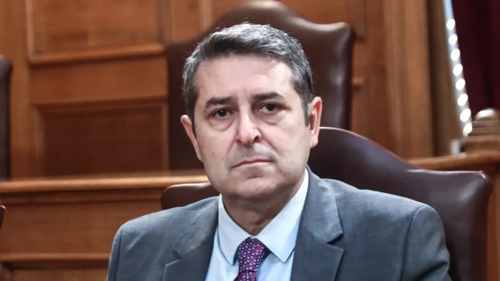 Χειρούργος Γιώργου Μυλωνάκη: «Οι επόμενες 10 μέρες είναι κρίσιμες» (βίντεο)