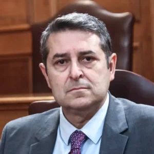 Χειρούργος Γιώργου Μυλωνάκη: «Οι επόμενες 10 μέρες είναι κρίσιμες» (βίντεο)