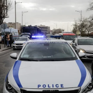 Συνελήφθη καταζητούμενος για απόπειρα δολοφονίας στην Πάτρα – Ο συνεργός του παραδόθηκε αυτοβούλως