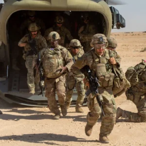 Αποκάλυψη Washington Post: Αυτός είναι ο λόγος που οι ΗΠΑ στέλνουν χιλιάδες στρατιώτες στη Μέση Ανατολή