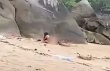 «Ήταν σαν ζώα»: Συνελήφθη ζευγάρι Γάλλων στην Ταϊλάνδη που συνευρέθηκε σε παραλία – Η φωτογραφία που τους «έκαψε»