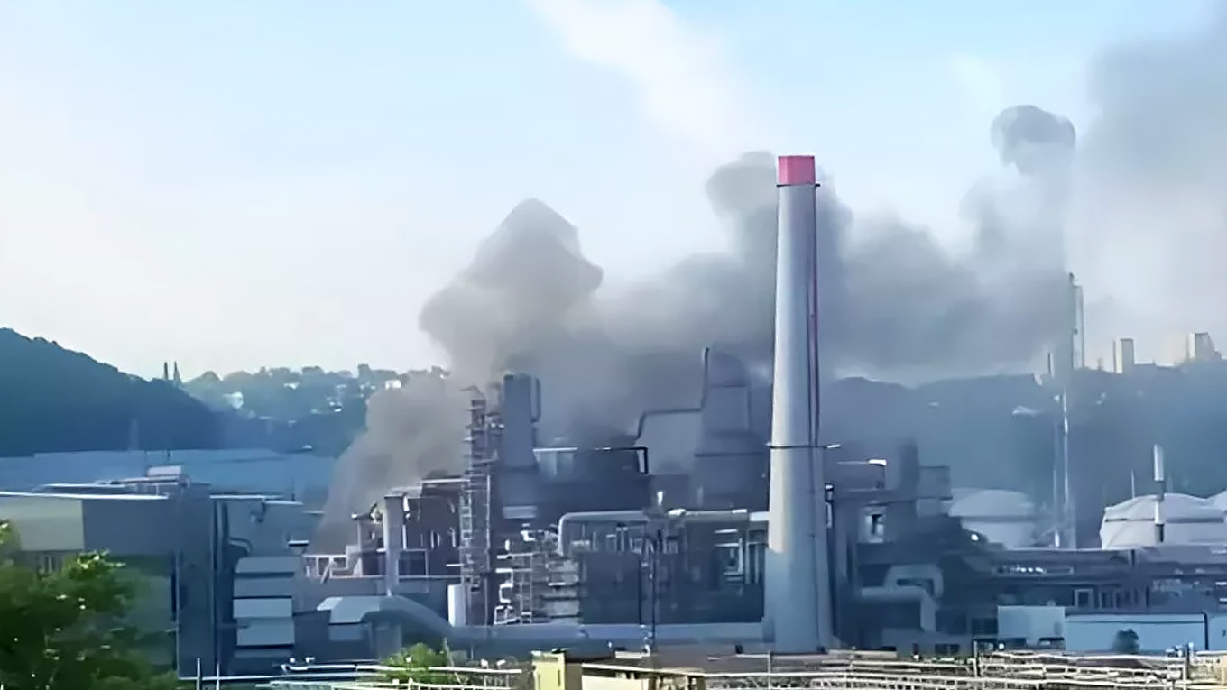 Bίντεο: Ουκρανικά drones έπληξαν ακόμα ένα ρωσικό δυιληστήριο στο Τουάπσε