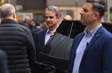 Ο Κ.Μητσοτάκης επισκέφθηκε για τρίτη φορά τον Γ.Μυλωνάκη στον «Ευαγγελισμό»