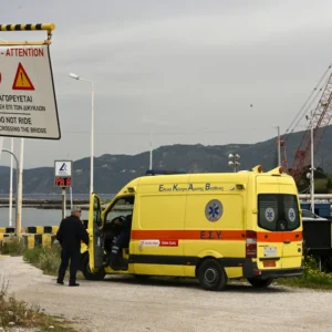 Την αυτοκτονία εξετάζουν οι Αρχές για την 17χρονη στην Κόρινθο – Ήταν κόρη γνωστού γιατρού από την Φιλοθέη