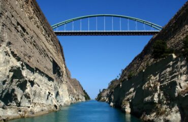 Σορός 17χρονης κοπέλας εντοπίστηκε να επιπλέει στη Διώρυγα της Κορίνθου (upd)